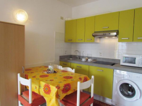Colorful studio by the beach - Beahost